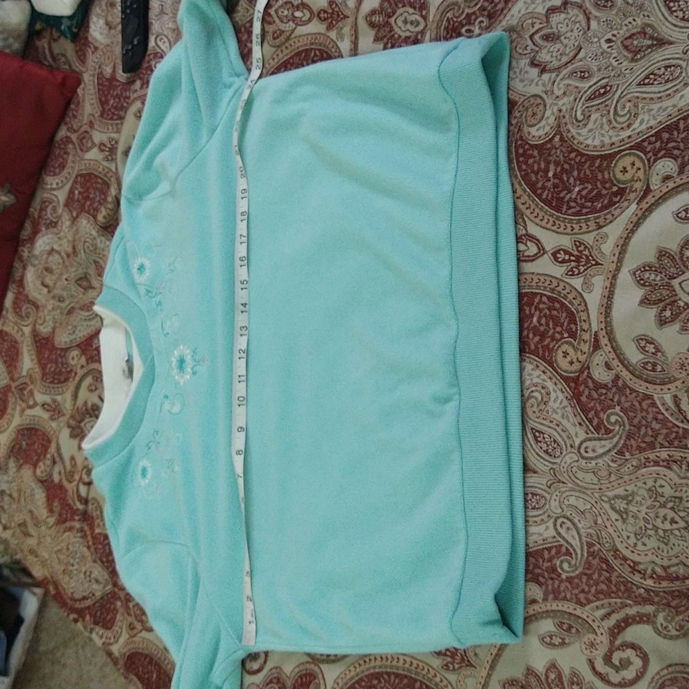 Size L Alia fleece embroidered warm winter sweater - Picture 8 of 12